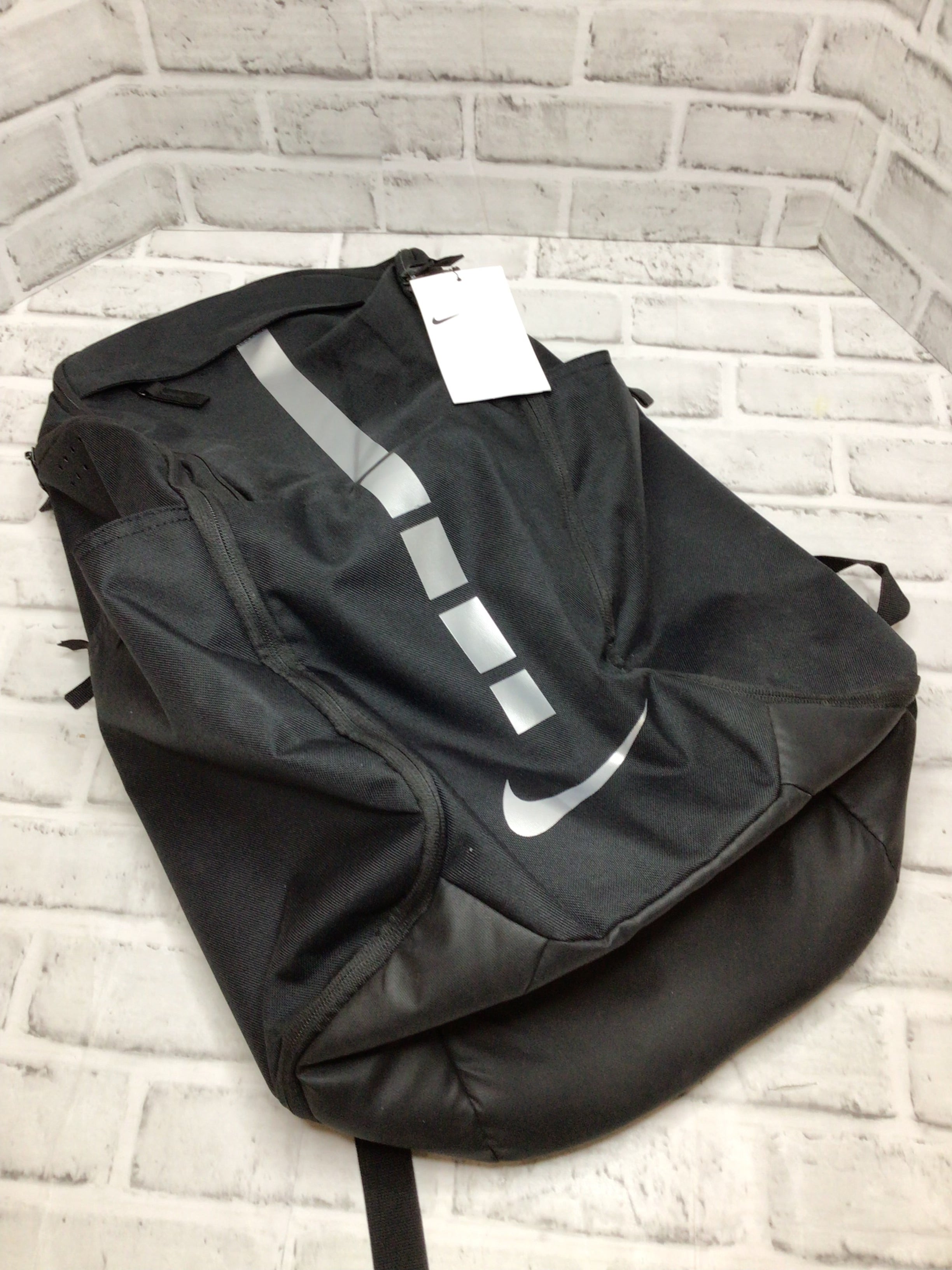 Nike Elite Hoops Pro Basketball Backpack (Black / Metallic Cool Grey)