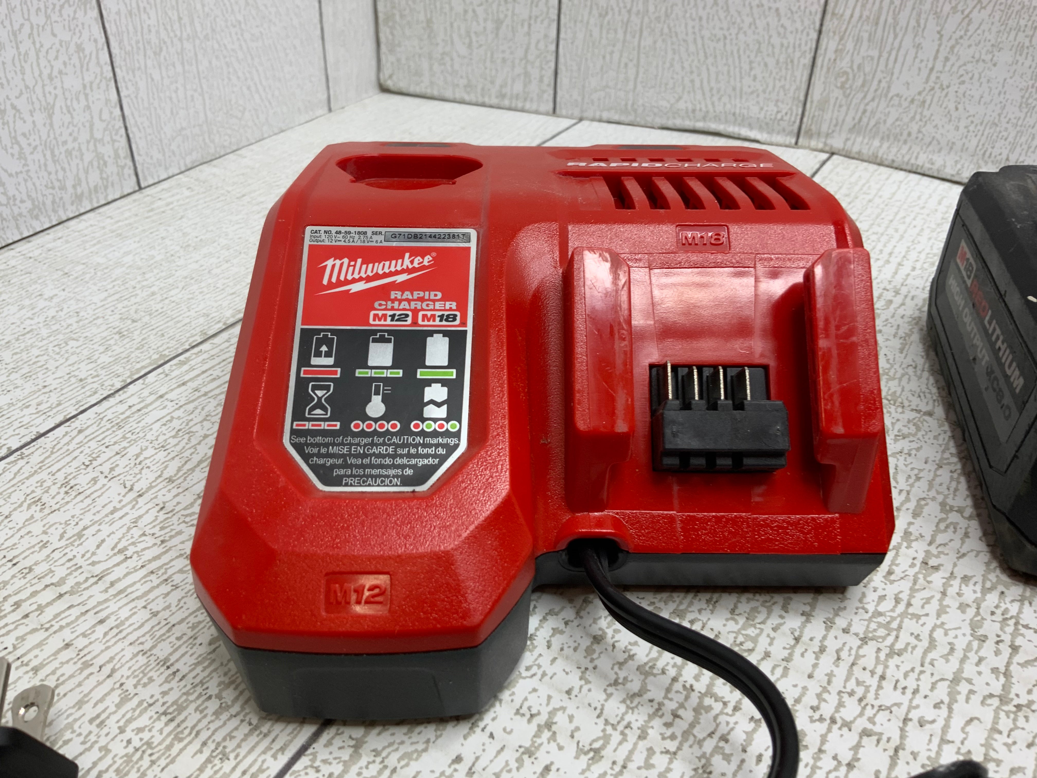 Milwaukee M18 18v Red Lithium High Output Xc80 8ah Battery And Charger 3232