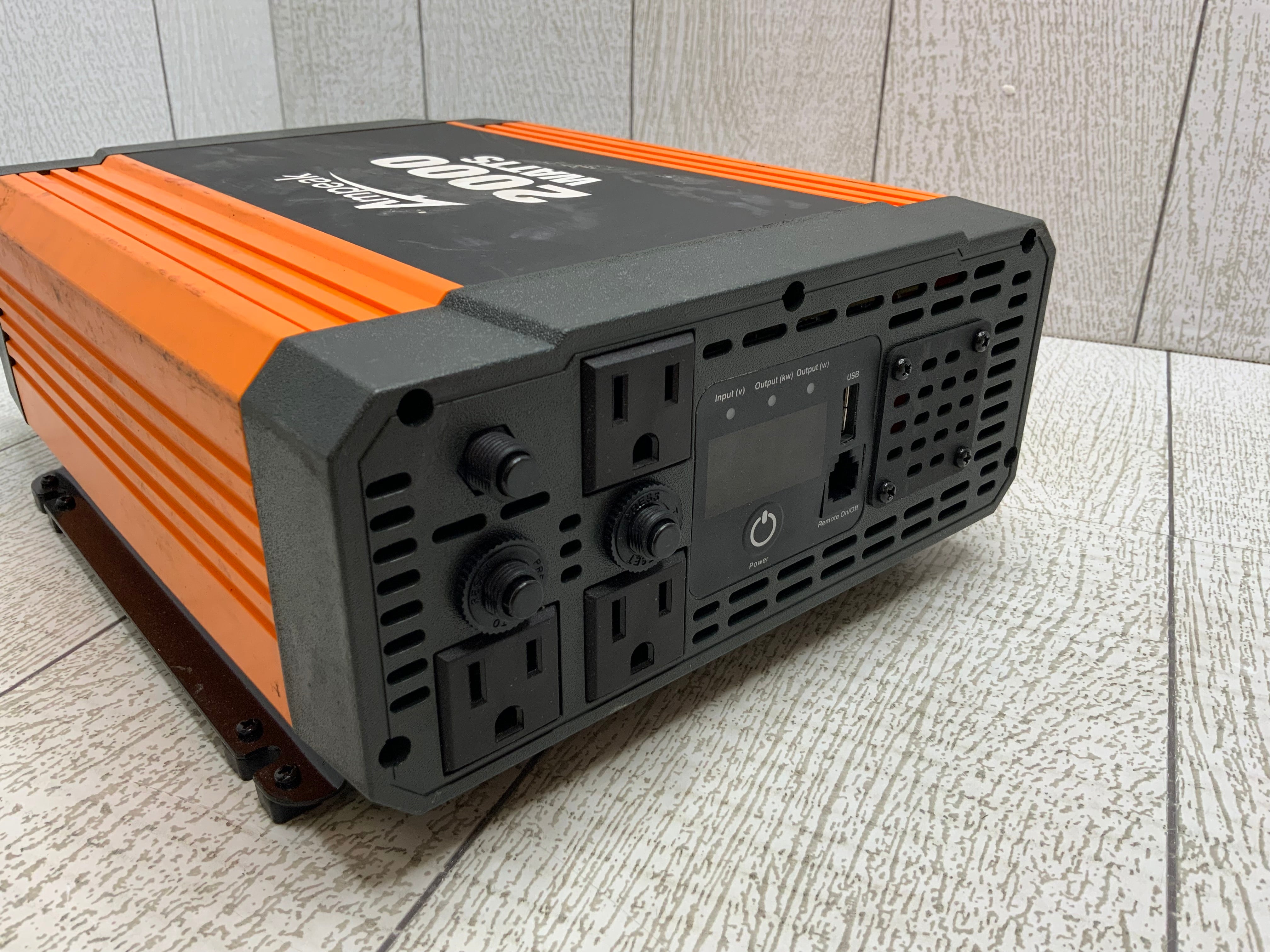 Ampeak Pure Sine Wave 2000w Power Inverter 6.2A USB Ports