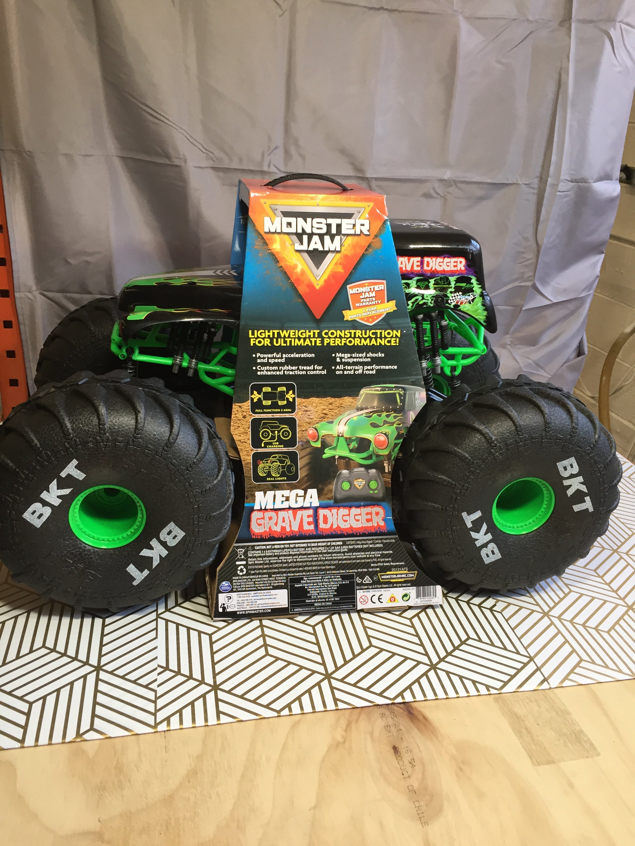 Monster Jam Official Mega Grave Digger All-Terrain Remote Control Mons